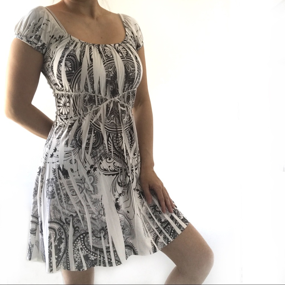 ☀️✨ Women’s Summer Dress ✨☀️ - Picture 1 of 5